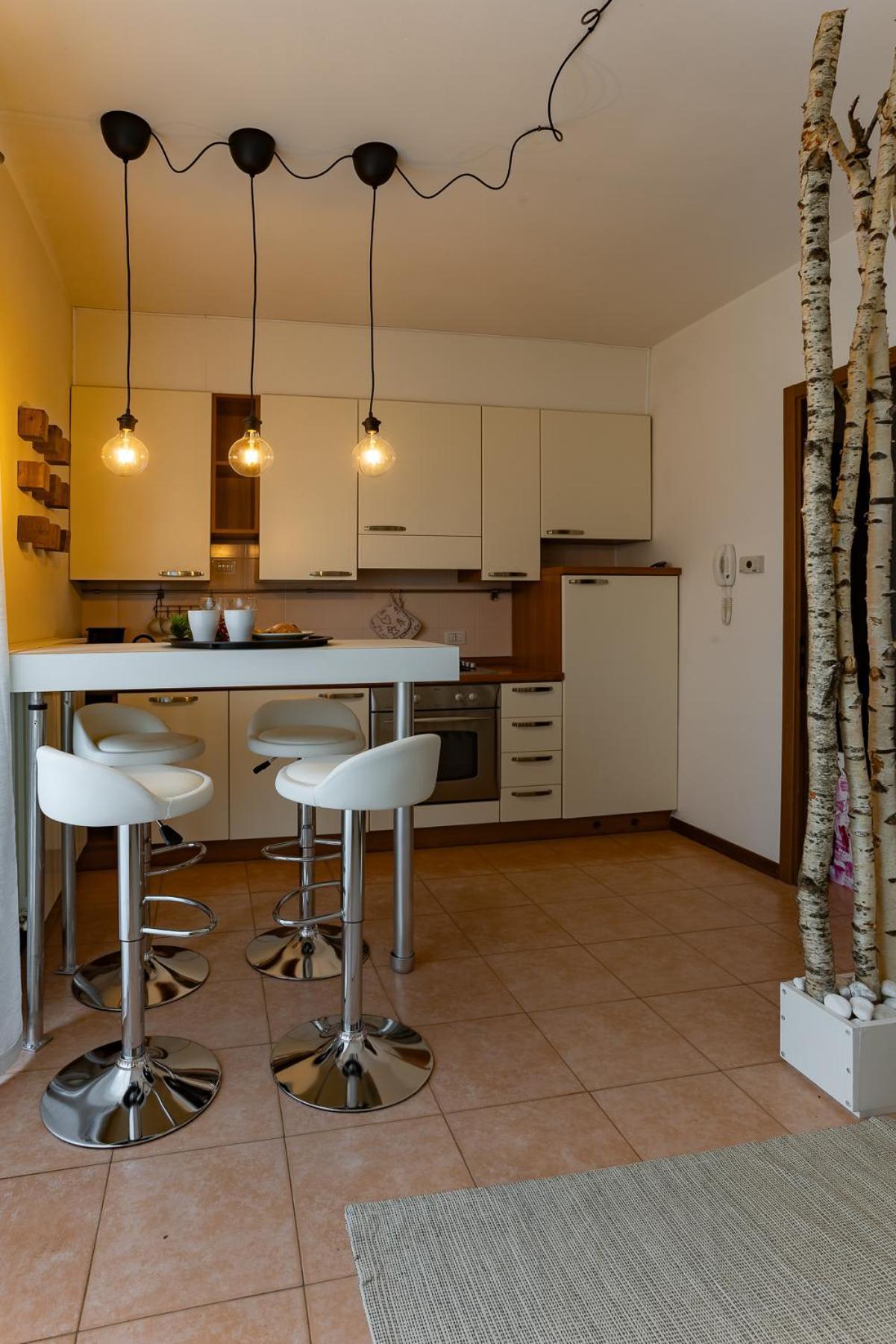 Apartament Casa Paris Sale Marasino Zewnętrze zdjęcie